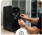 Técnico trabajando en UPS y energía